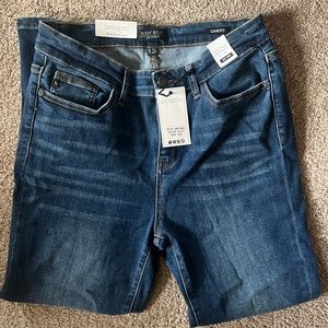 NWT Judy Blue dark Capri jeans